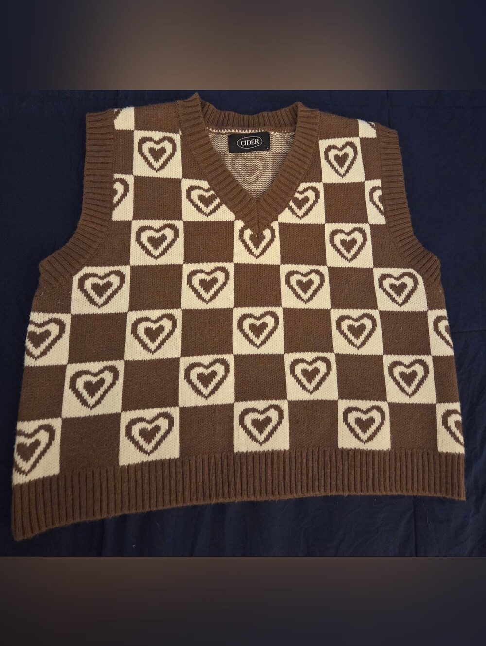 🤍 Cider Brown & Cream Heart Checkerboard Cropped Vest — Size L 🤍
